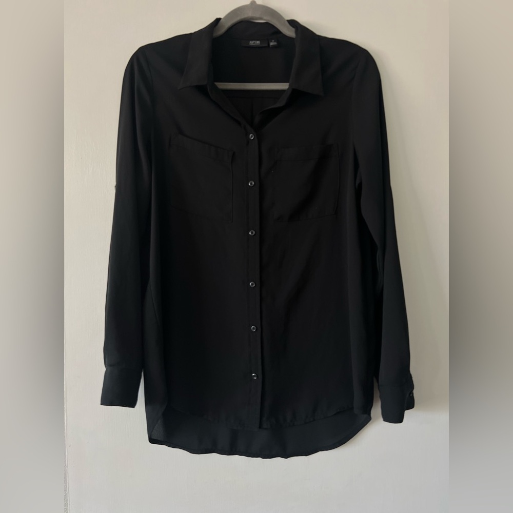 APT.9 Essentials Black Button-Up Blouse